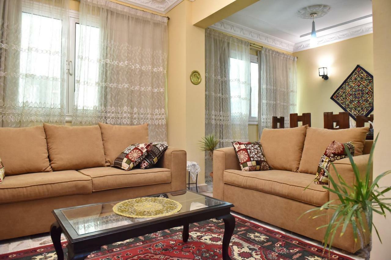 Two-Bedroom Apartment At Mohamed Farid Street Caïro Buitenkant foto