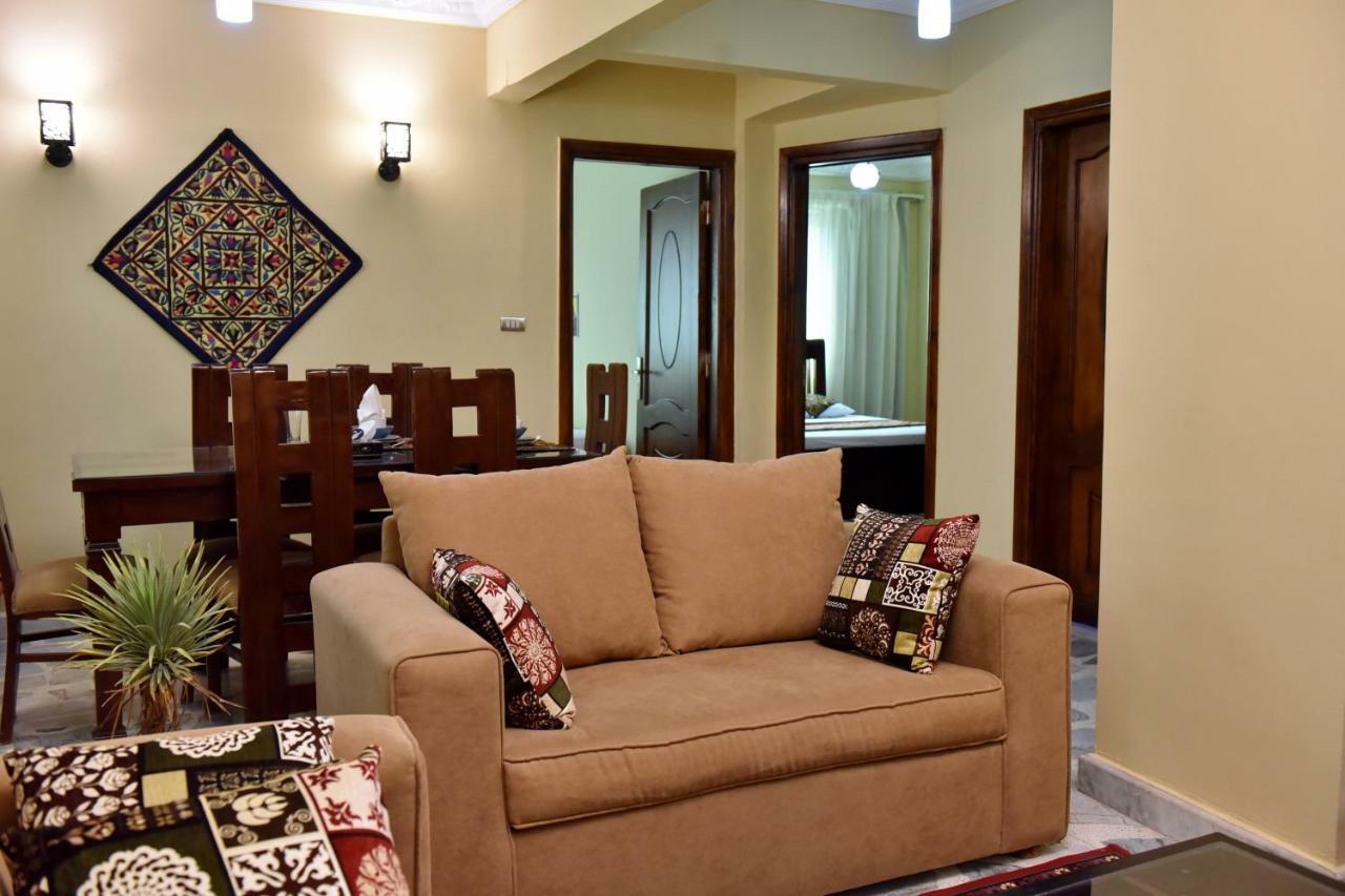 Two-Bedroom Apartment At Mohamed Farid Street Caïro Buitenkant foto
