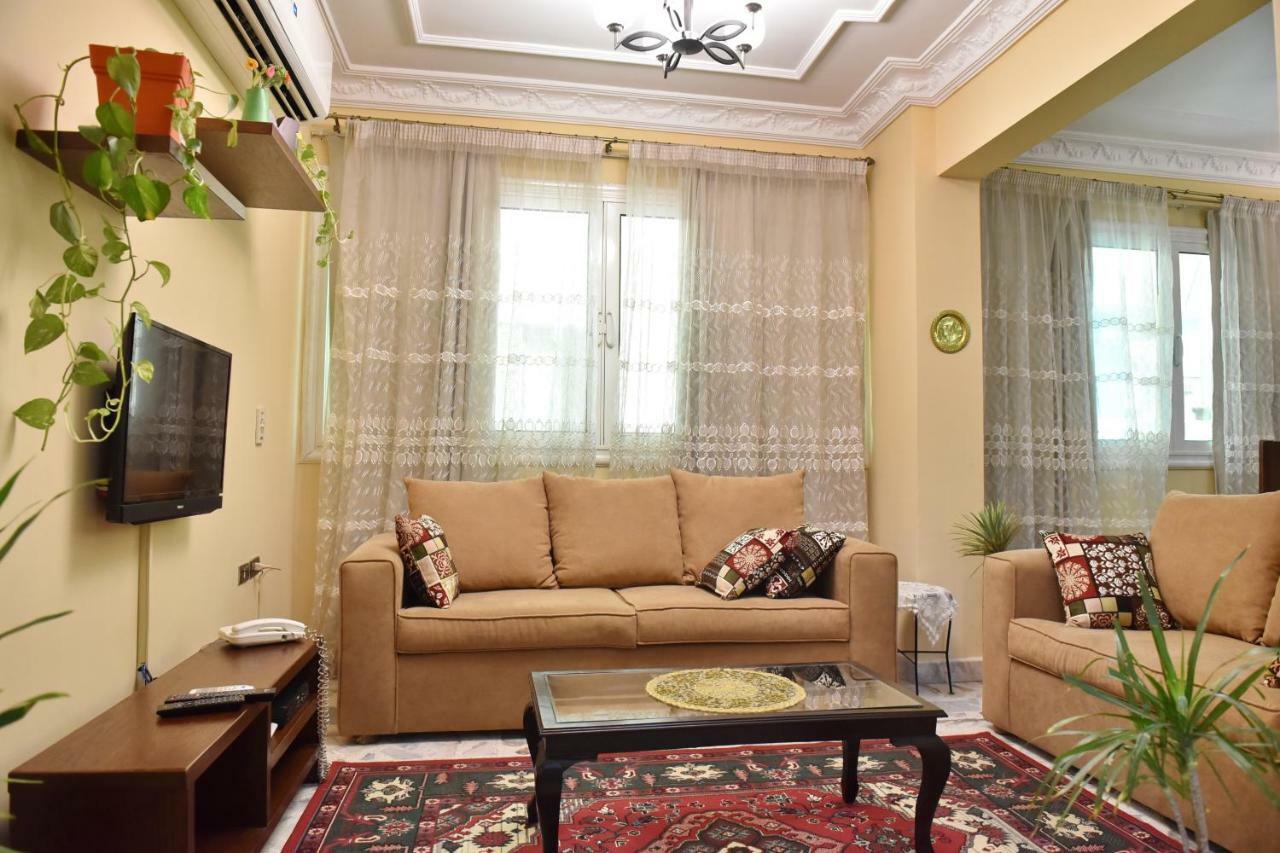Two-Bedroom Apartment At Mohamed Farid Street Caïro Buitenkant foto