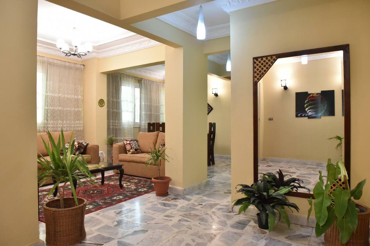 Two-Bedroom Apartment At Mohamed Farid Street Caïro Buitenkant foto