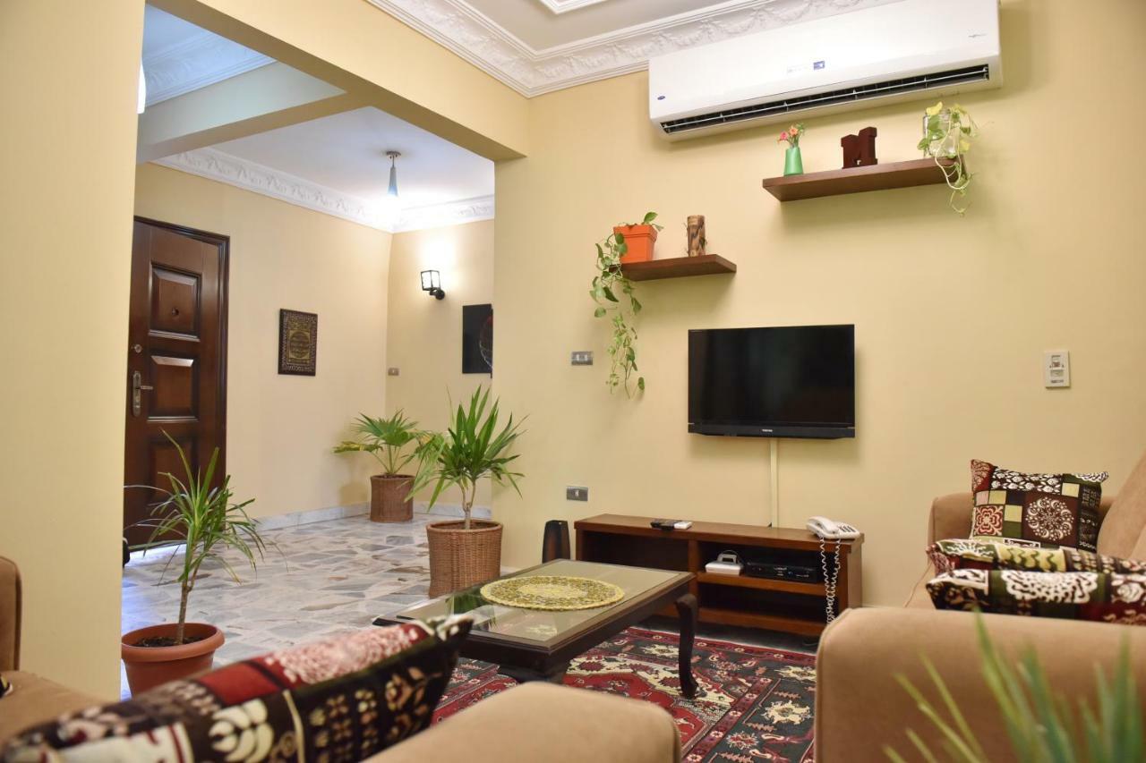 Two-Bedroom Apartment At Mohamed Farid Street Caïro Buitenkant foto