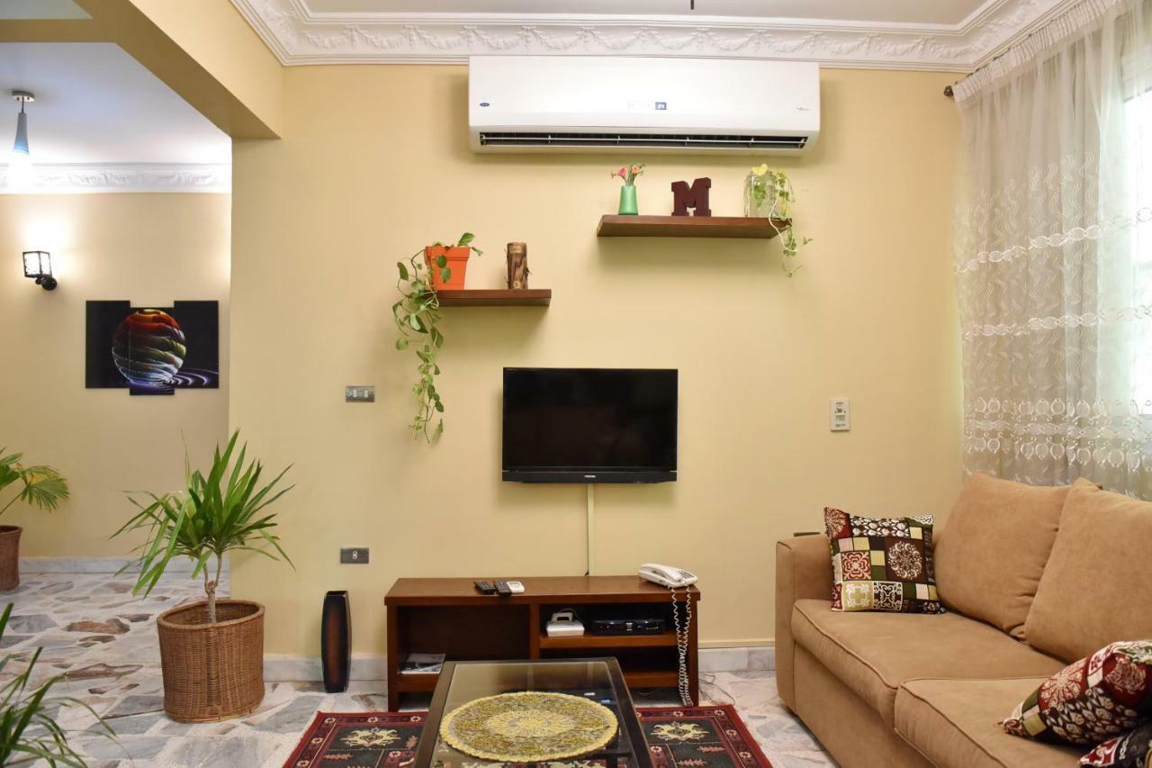 Two-Bedroom Apartment At Mohamed Farid Street Caïro Buitenkant foto